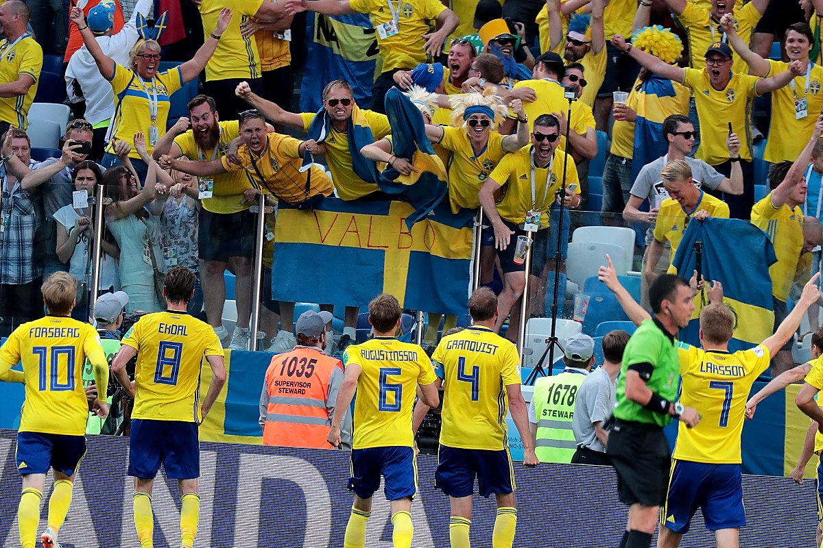 龙虎棋牌app-马德里竞技赢得关键胜利，稳坐联赛前列(马德里竞技队的门将)